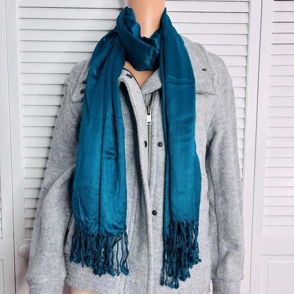 INC INTERNATIONAL CONCEPTS Elegant Teal Scarf - Picture 1 of 6